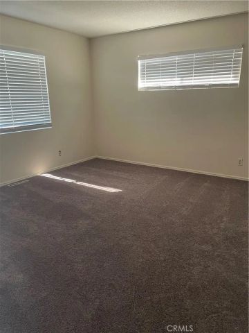 1041 Whittier Avenue, Hemet, CA 92543