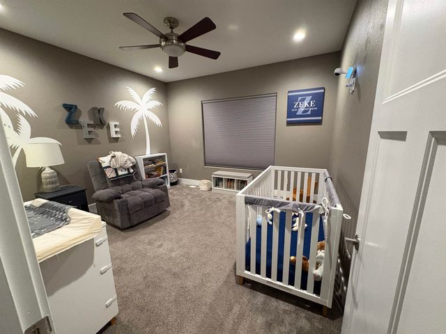 5104 William Dr, Waterloo, IA 50701