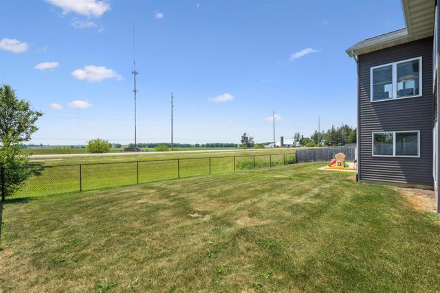 5104 William Dr, Waterloo, IA 50701