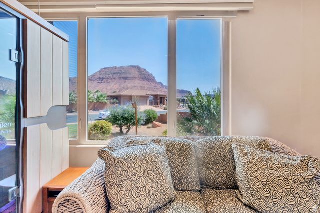 373 W MERIDIAN DR, Ivins, UT 84738