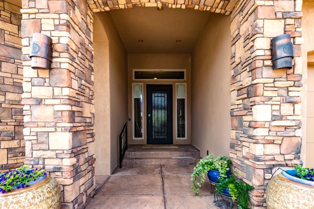 373 W MERIDIAN DR, Ivins, UT 84738