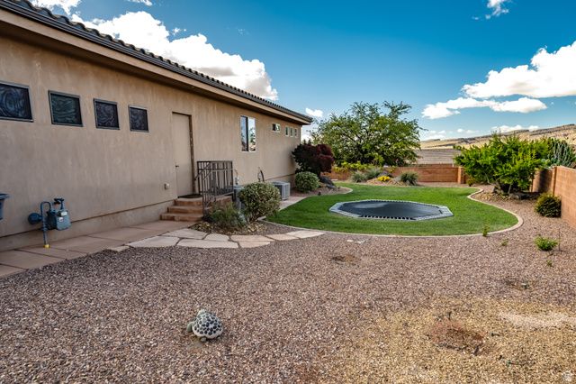 373 W MERIDIAN DR, Ivins, UT 84738