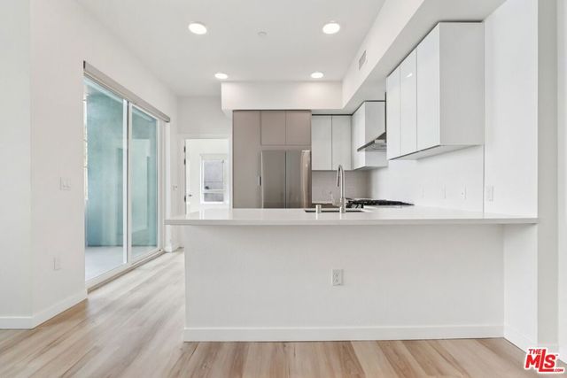 9900 Venice 309, Culver City, CA 90232