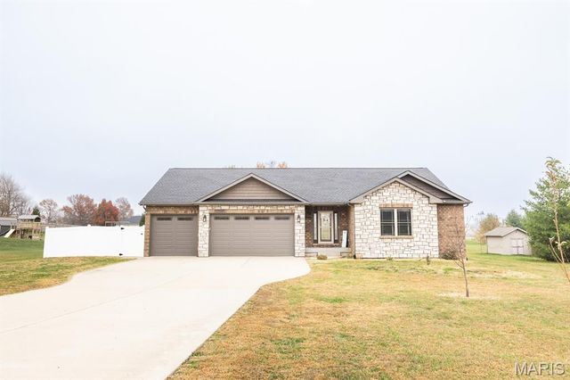 2620 Vulliet Road, Highland, IL 62249