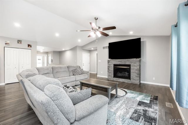 2620 Vulliet Road, Highland, IL 62249