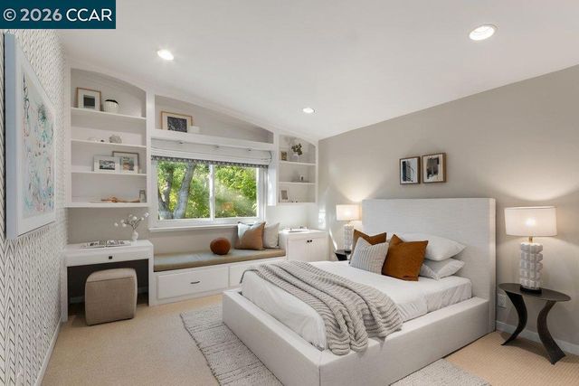 371 Camino Sobrante, Orinda, CA 94563
