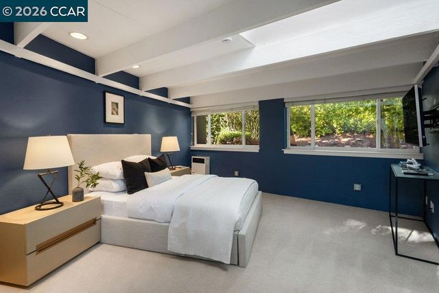 371 Camino Sobrante, Orinda, CA 94563