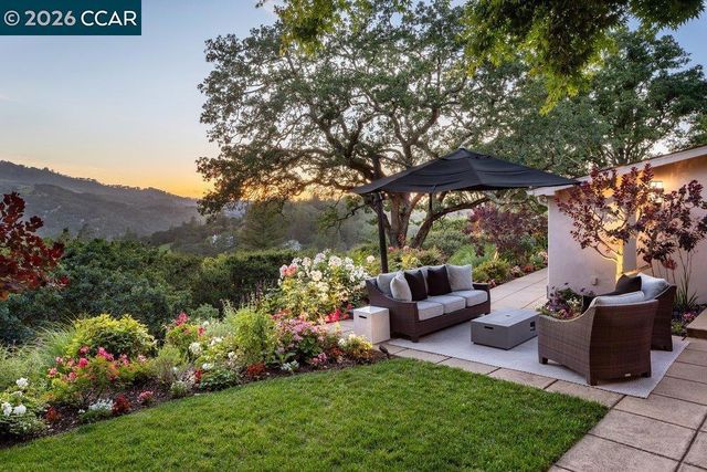 371 Camino Sobrante, Orinda, CA 94563