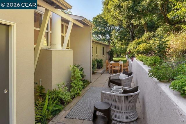 371 Camino Sobrante, Orinda, CA 94563