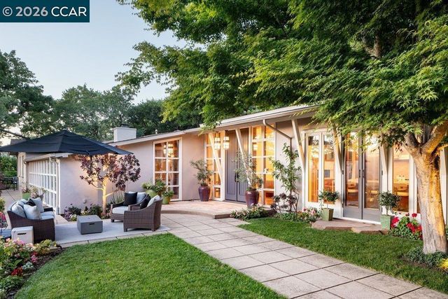 371 Camino Sobrante, Orinda, CA 94563