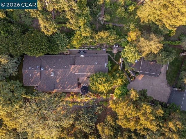 371 Camino Sobrante, Orinda, CA 94563