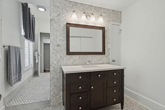 1361 VINTON AVE, Memphis, TN 38104