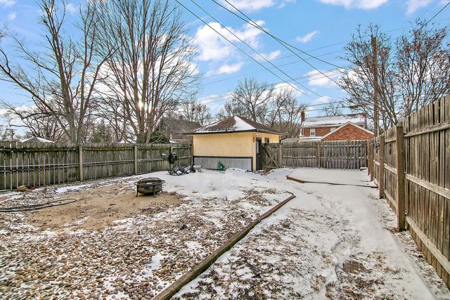 997 S Evergreen Avenue, Kankakee, IL 60901