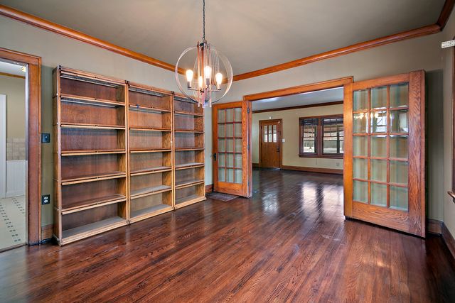 997 S Evergreen Avenue, Kankakee, IL 60901