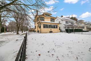 997 S Evergreen Avenue, Kankakee, IL 60901