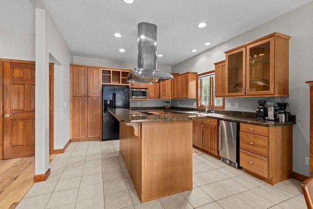 3152 SAVANNA WAY, Green Bay, WI 54311