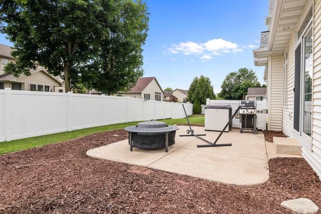 3152 SAVANNA WAY, Green Bay, WI 54311