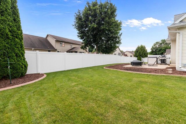 3152 SAVANNA WAY, Green Bay, WI 54311