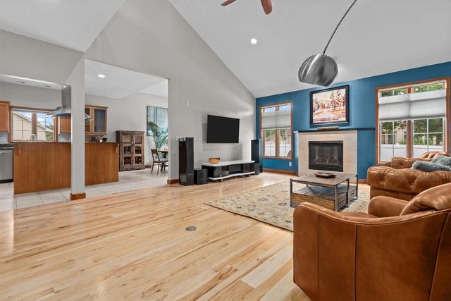 3152 SAVANNA WAY, Green Bay, WI 54311