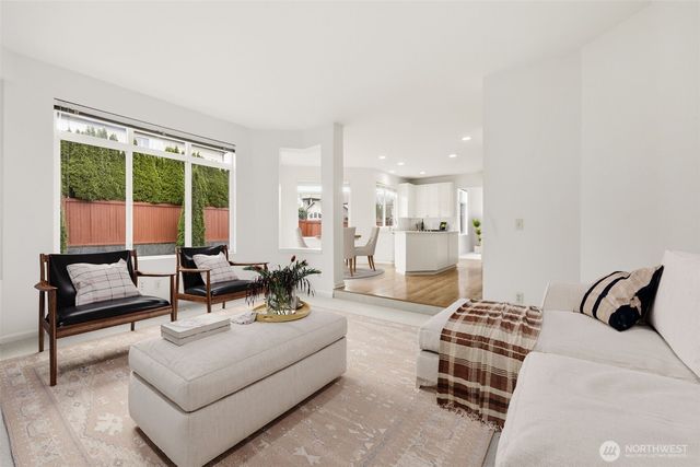 2005 NE 35th Place, Renton, WA 98056