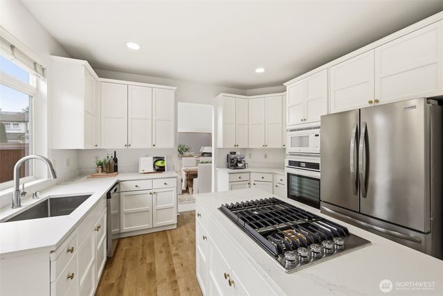 2005 NE 35th Place, Renton, WA 98056