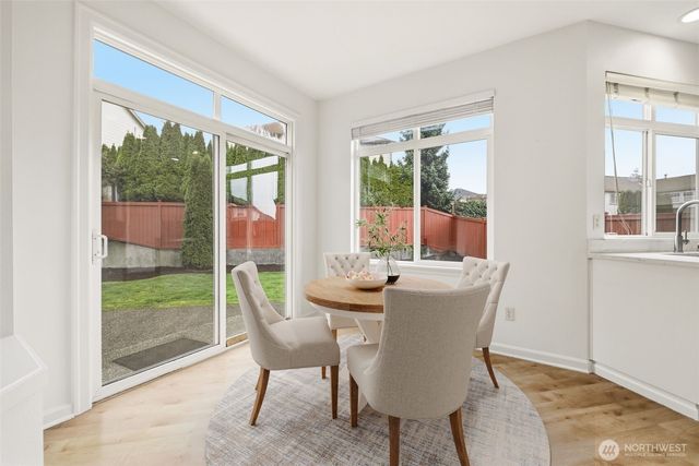 2005 NE 35th Place, Renton, WA 98056