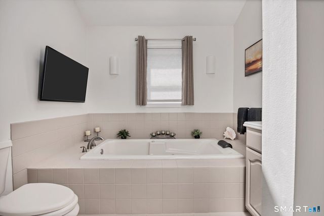 51 First Avenue, East Haven, CT 06512
