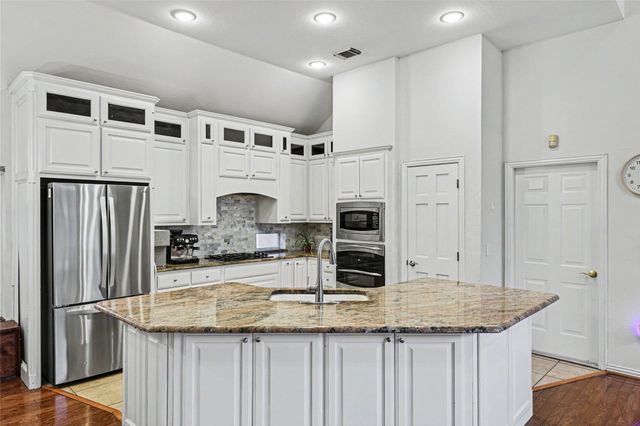 18711 Tall Oak Drive, Dallas, TX 75287