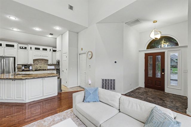 18711 Tall Oak Drive, Dallas, TX 75287