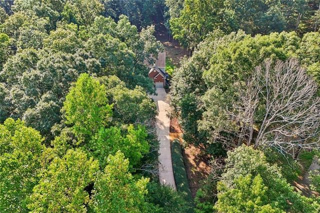 195 Sable Pointe Drive, Milton, GA 30004
