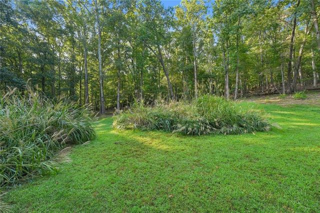 195 Sable Pointe Drive, Milton, GA 30004