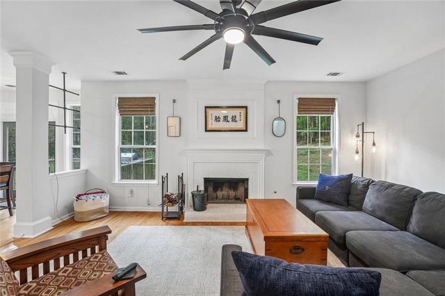195 Sable Pointe Drive, Milton, GA 30004