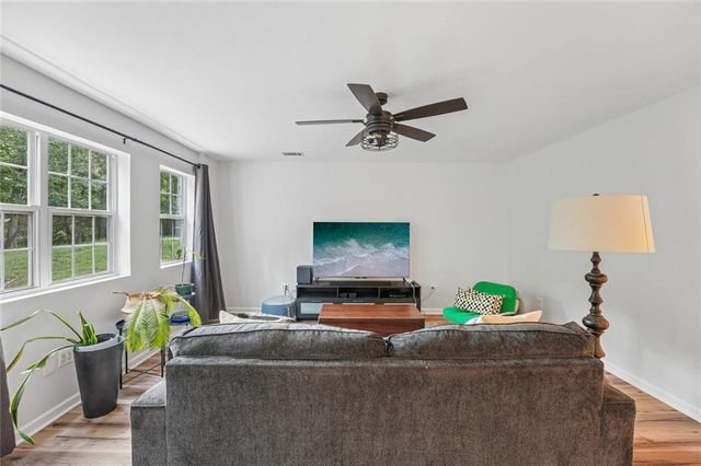 195 Sable Pointe Drive, Milton, GA 30004