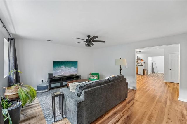 195 Sable Pointe Drive, Milton, GA 30004