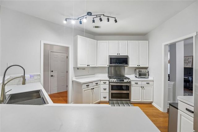195 Sable Pointe Drive, Milton, GA 30004