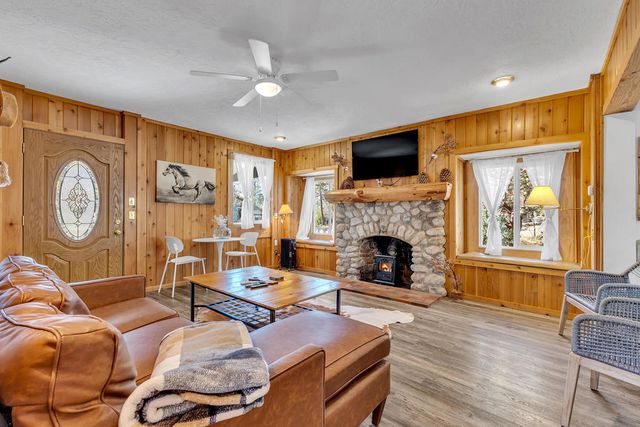 25740 Fir Street, Idyllwild, CA 92549