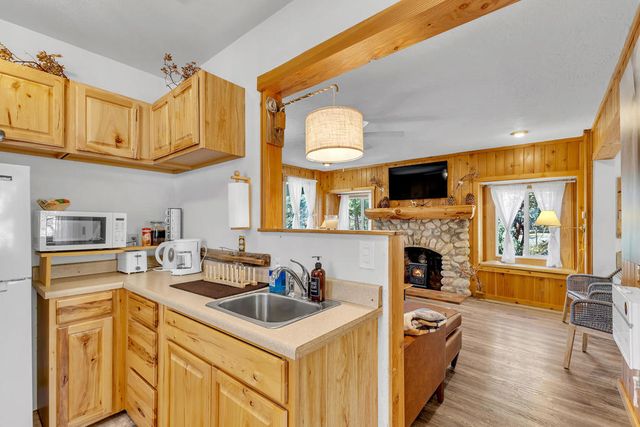 25740 Fir Street, Idyllwild, CA 92549