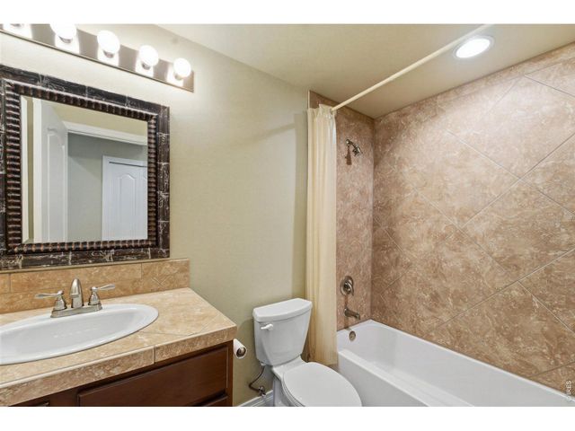 3202 70th Ave, Greeley, CO 80634