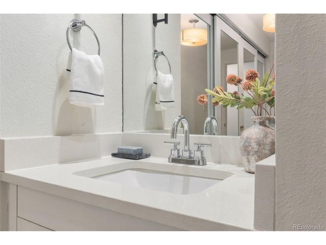 1270 N Marion St 207, Denver, CO 80218