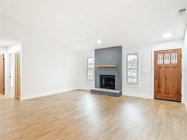 2320 CITRUS AVENUE, South Daytona, FL 32119