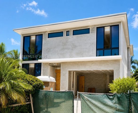 2377 SE 15th St, Pompano Beach, FL 33062