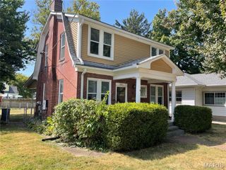 809 Logan Street, Alton, IL 62002