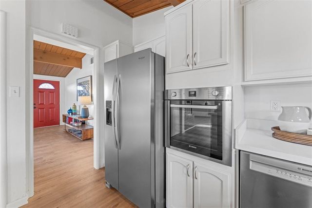 3266 Knowland Ave, Oakland, CA 94619