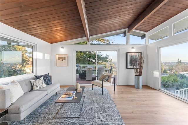 3266 Knowland Ave, Oakland, CA 94619