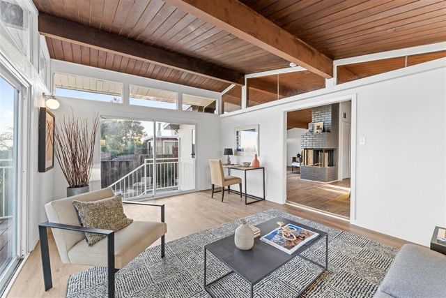 3266 Knowland Ave, Oakland, CA 94619