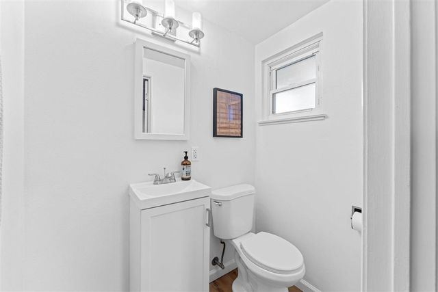 3266 Knowland Ave, Oakland, CA 94619