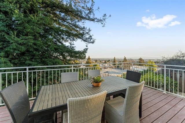 3266 Knowland Ave, Oakland, CA 94619