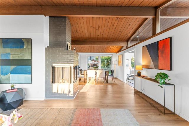 3266 Knowland Ave, Oakland, CA 94619