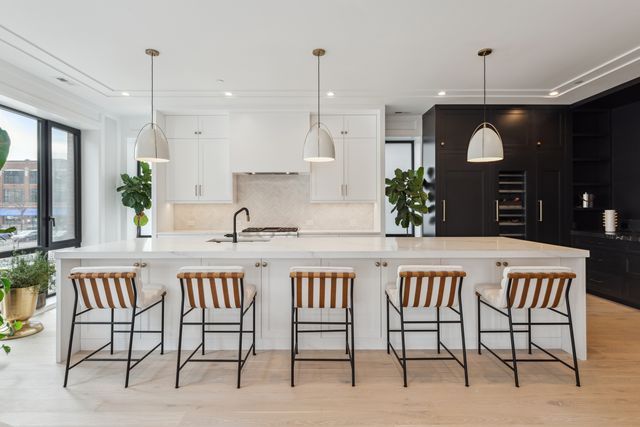 116 N Willard Court 301, Chicago, IL 60607