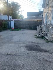 613 Washington Street, Waukegan, IL 60085